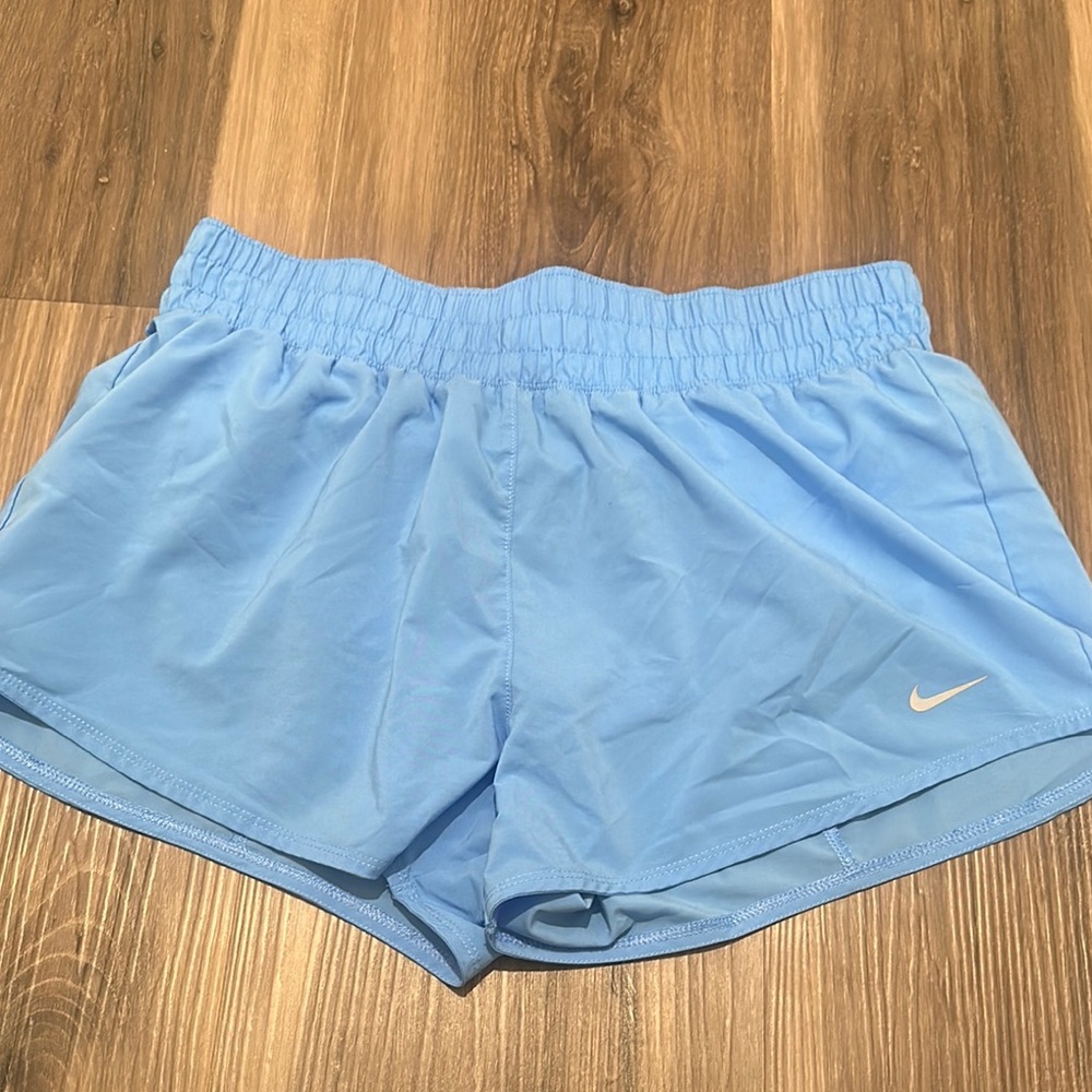 Nike Women’s Shorts 3inch